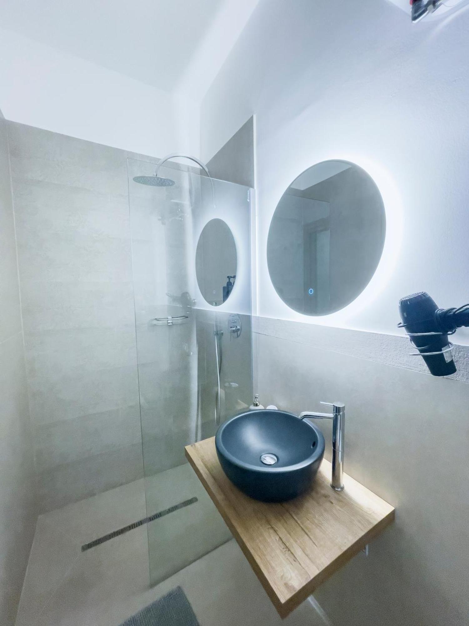 Saint Barth Guest House - Steps Loft In Bari Luaran gambar